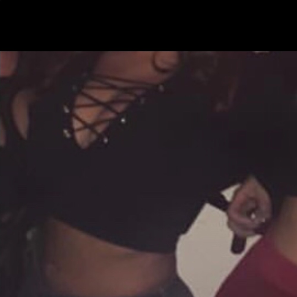 Bebe crop top